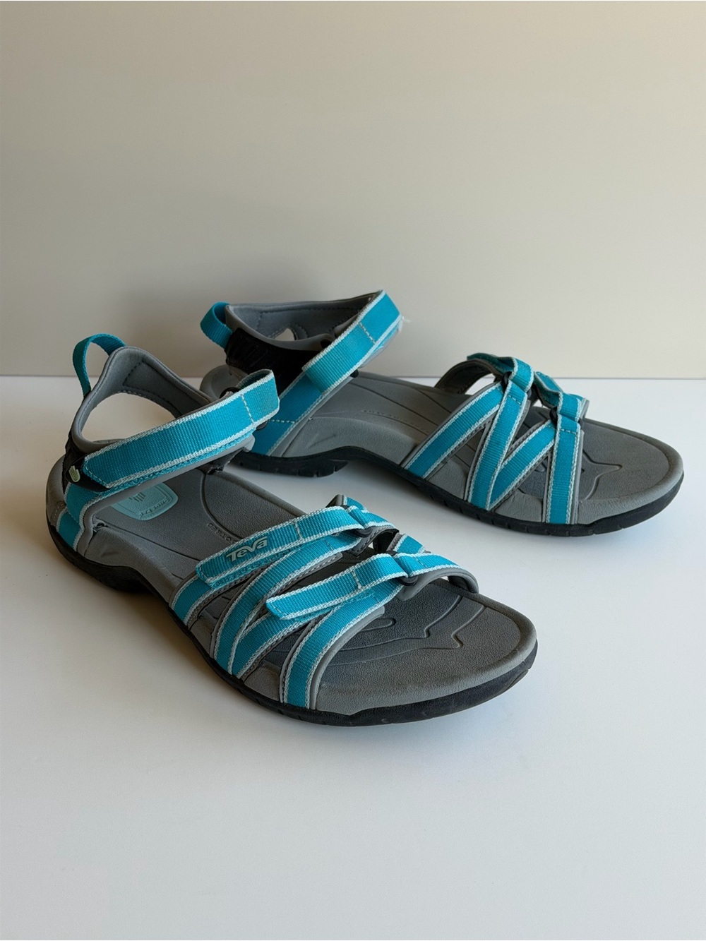 Teva Tirra Strappy Sport Sandals in Blue Women’s size 9